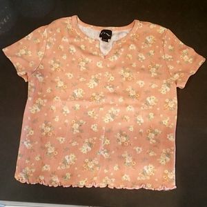 Girls size 6 tee shirt